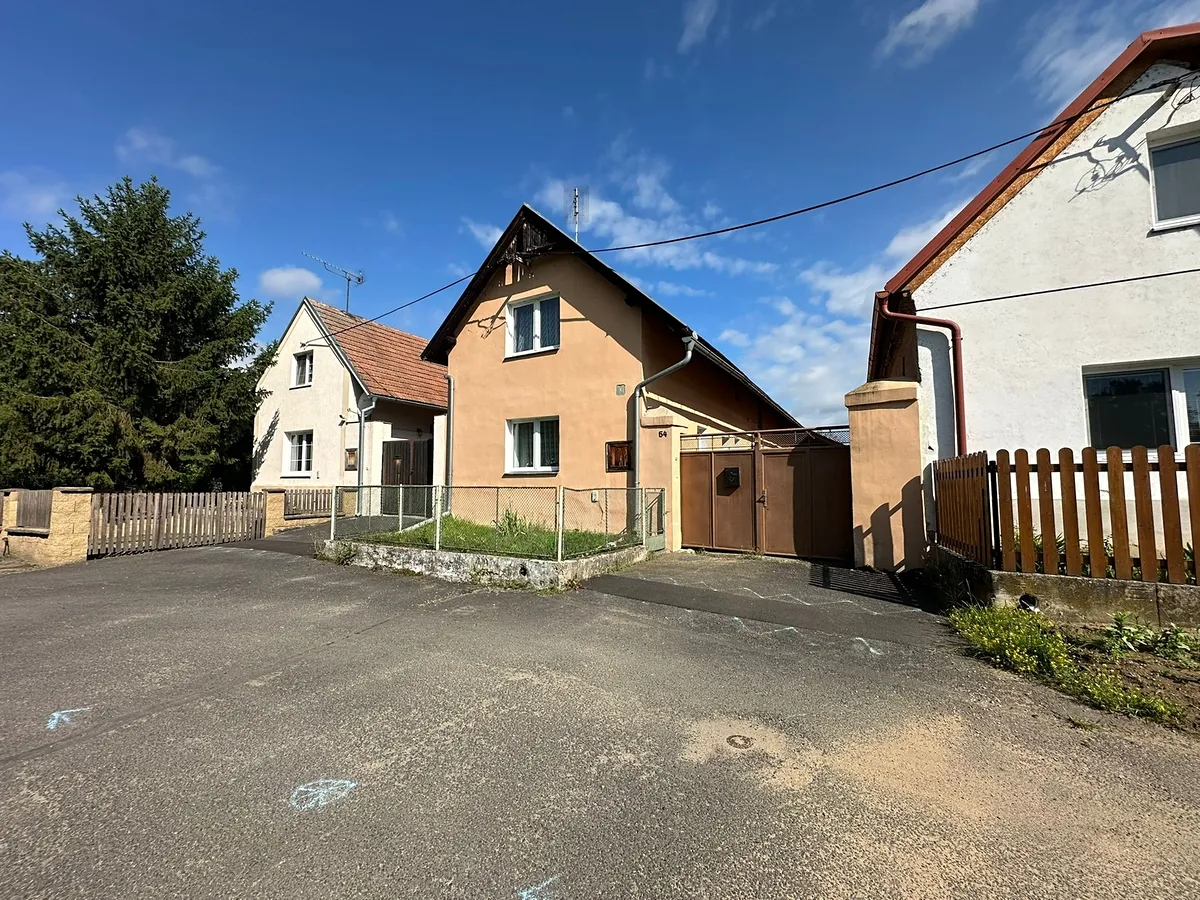 Prodej rodinného domu 90 m², pozemek 1112 m²